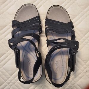 Baretraps Black Sandle size 7M